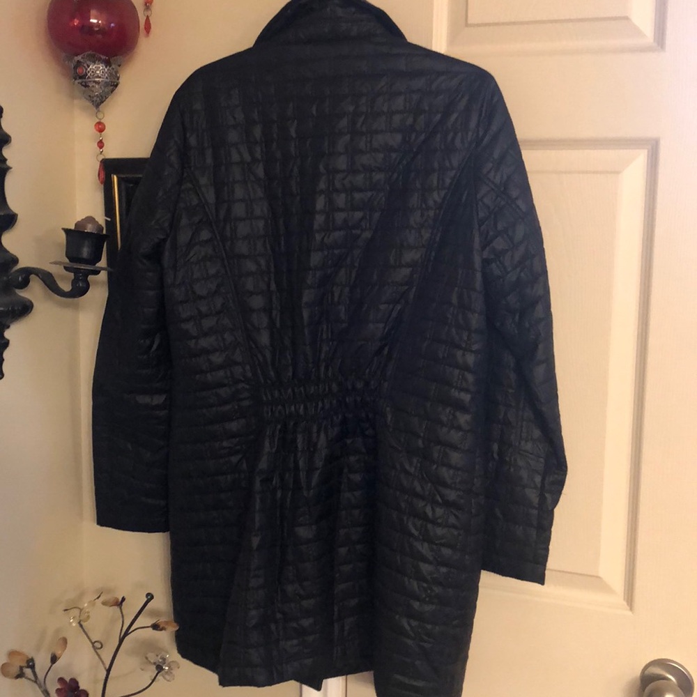Coat - Picture 2 of 8